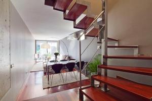 Mid-term rentals in Barcelona with Swimming Pool