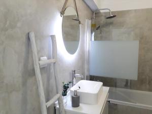 Apartment with Sea View room in Atlantico 8- Vista Mar Ar-Condicionado 80mt Praia Wifi