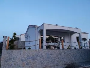 HIŠA MANDRE - Mandre