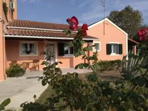 Lonelia's Family Homes - Mólos