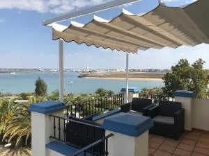 Beautiful penthouse with ocean and marina views - Punta del moral