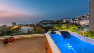 FlyViewFlatsGOLD PrivateHotTub with SeaView Rhodes Greece