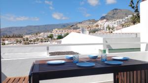 New Deluxe Sunny Bungalow