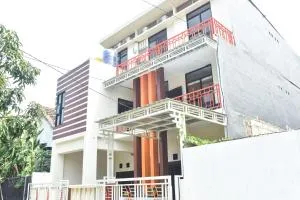 RedDoorz Syariah near Gelora Delta Sidoarjo 2 - Kranggan