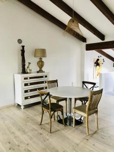 Castel Apartment