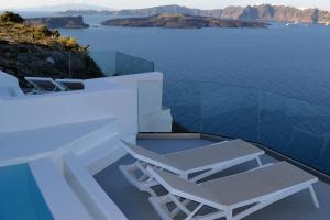 Maison Des Lys - Luxury Suites Santorini Greece