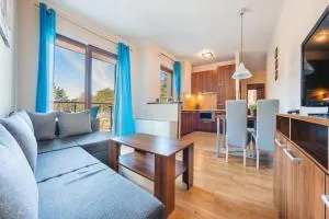 Apartamenty Sun & Snow Villa Cztery Pory Roku - basen sezonowy, sauna, blisko lasu, blisko plaży, plac zabaw - 加茨比亚格拉