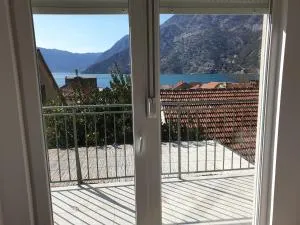 Apartments Montenegro Risan Čučković - 赫尔采格诺维