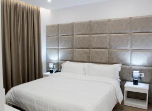 Ramel Hotel - 3-звездочные отели в городе Тирана