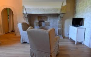 B&B / Chambres d'hotes Chateau de la Grand'cour : Chambre Lit King-Size - Vue sur Jardin