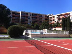 Appartements T1 residence privee bien situe,piscine,tennis,parking : photos des chambres