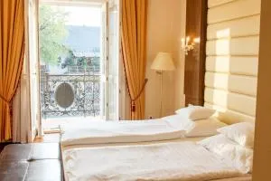 克里斯塔利帝国酒店 - 塔塔班亚