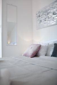 GREY Apartment Old Town