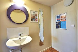 St Christophers Inn Paris - Canal