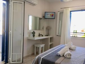 Noe Rooms Tinos Greece