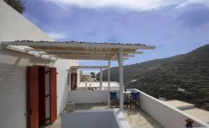 Motivo Sifnos Greece