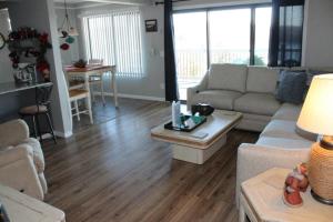 Two-Bedroom Condo room in 1101 - 2 Bedroom