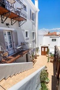 Guesthouse Niriides Spetses Greece