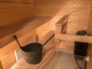 Holiday Home Karhunvartijan linna a7 by Interhome