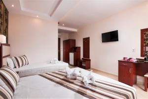 Deluxe Triple Room with Sea View