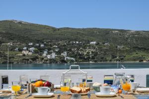 The Veranda of Gavrion-Exclusive, Centrally located with Seaview Andros Greece