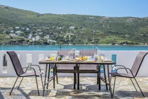 The Veranda of Gavrion-Exclusive, Centrally located with Seaview Andros Greece