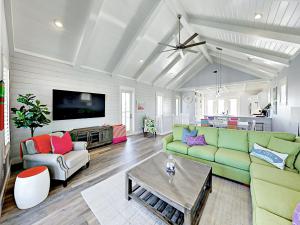 Three-Bedroom House room in Palmilla Home Home