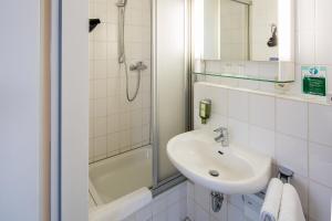 Standard Single Room room in Central Hotel