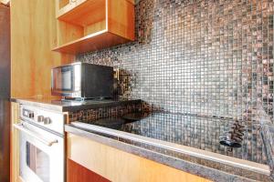 Mount Cairns 16A Condo