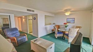 One-Bedroom Apartment room in 121 Condo