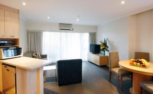 Deluxe One-Bedroom Apartment room in The York by Swiss-Belhotel