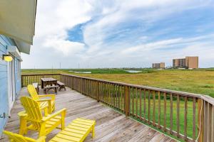 Three-Bedroom House room in Boardwalk to the Beach in Port A Home