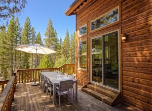 Three-Bedroom House room in Lausanne Home in Truckee