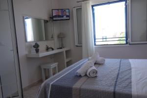 Noe Rooms Tinos Greece