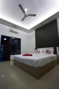 Blue Moon Design House