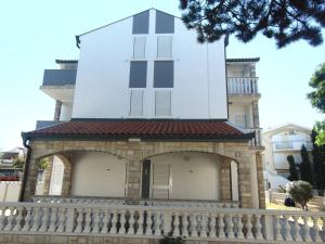 Apartments Sunset near the sandy beach - by TA Leut Agency