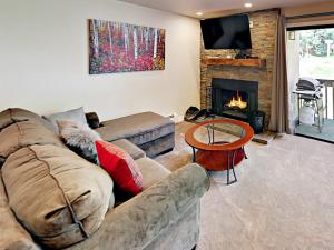 1040 Vail View Drive Condo Unit 305