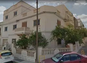 Corner Townhouse 1Km from University - Msida