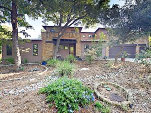 Three-Bedroom House room in 507 Academy Dr Home