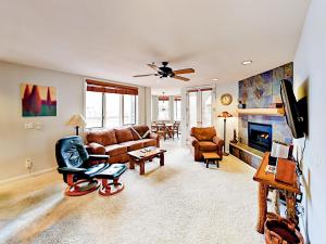 Two-Bedroom Apartment room in 2700 Eagleridge Dr Condo Unit N11