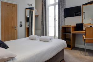 Standard Double Room room in Best Western Buckingham Palace Rd