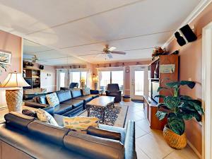 Two-Bedroom Apartment room in 4400 Gulf Blvd Condo Unit 104