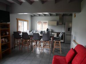 Chalets La jonquille jacuzzi et sauna : photos des chambres