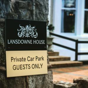 Lansdowne House with Private Car Park