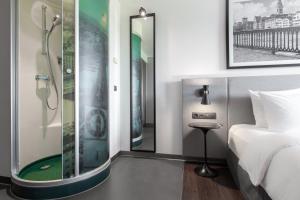 Standard  Room room in Radisson Hotel Zurich Airport