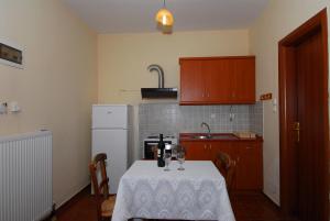 Menelaos Apartments