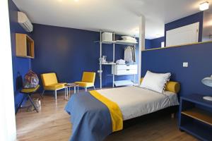 Hotels Hotel Lodge La Petite Couronne : photos des chambres