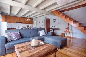 Luxury Family House with Backyard - Mantoúkion