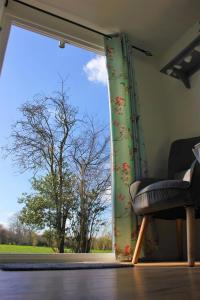 Hopgarden Glamping and camping - Luxury furnished Bell tents & Shepherd huts plus camp field to pitch your own tents