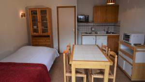 Appartements VAUJANYLOCATIONS - Claret II Studio 3 : photos des chambres